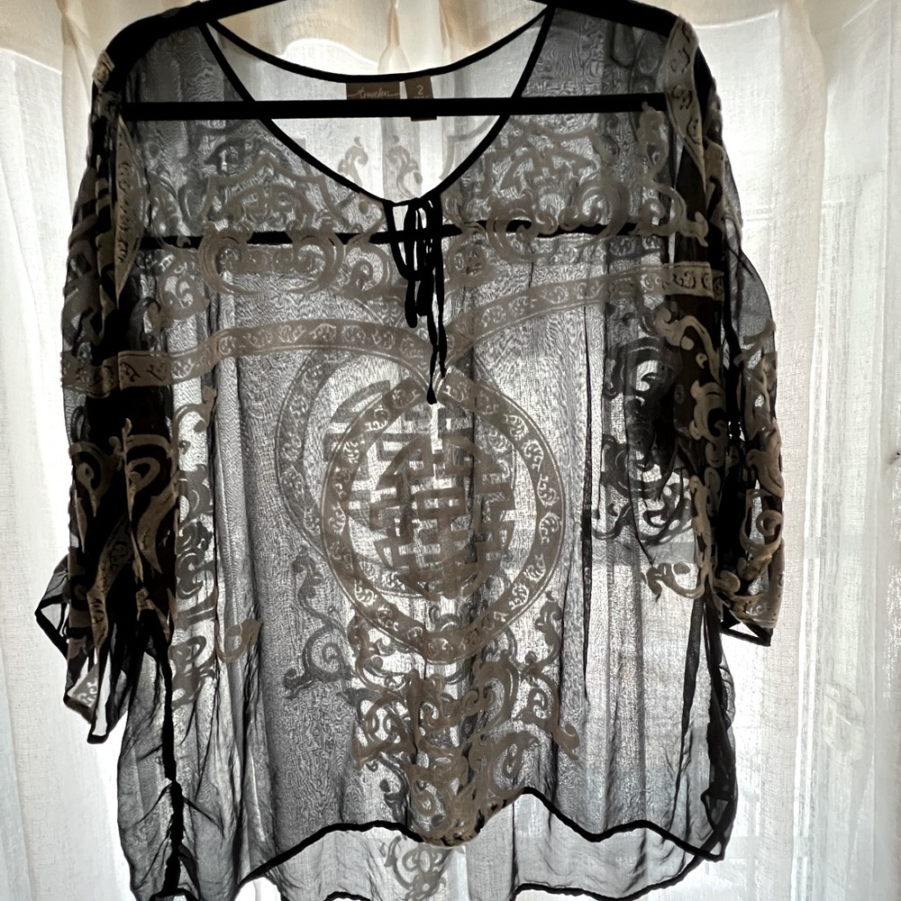 Travelers by Chicos Asian inspired sheer top